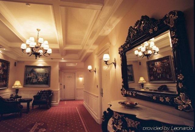 Boutique Palace Hotel Баку Інтер'єр фото
